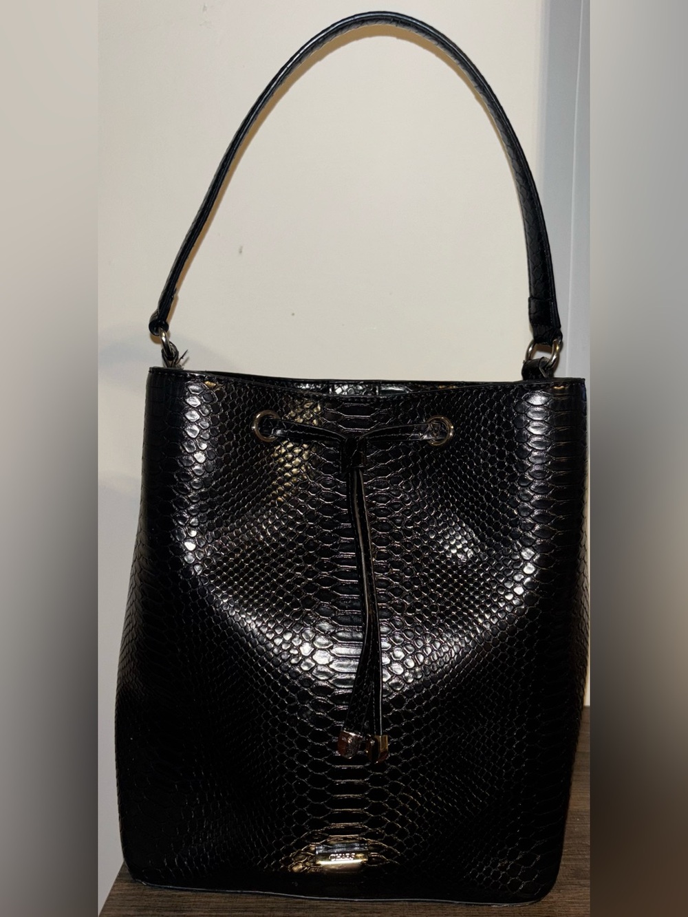 Chaps Black Faux-Snakeskin Drawstring Shoulder Bucket Bag